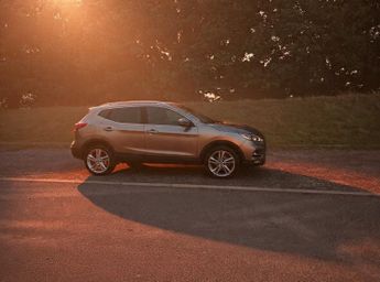 Nissan Qashqai 1.3 DIG-T N-Motion SUV 5dr Petrol Manual Euro 6 (s/s) (140 ps)