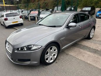 JAGUAR XF 2.2d Luxury Saloon 4dr Diesel Auto Euro 5 (s/s) (163 ps)