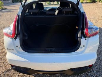 NISSAN JUKE 1.6 N-Connecta SUV 5dr Petrol XTRON Euro 6 (117 ps)