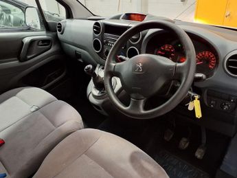 PEUGEOT PARTNER 1.6 HDi 625 SE Panel Van 4dr Diesel Manual L1 (133 g/km, 75 bhp)