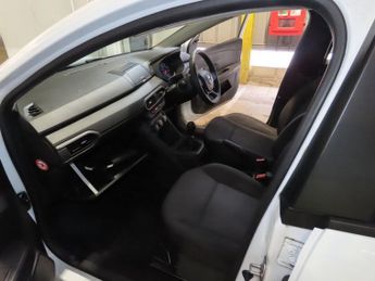 DACIA SANDERO 1.0 SCe Essential Hatchback 5dr Petrol Manual Euro 6 (s/s) (65 p
