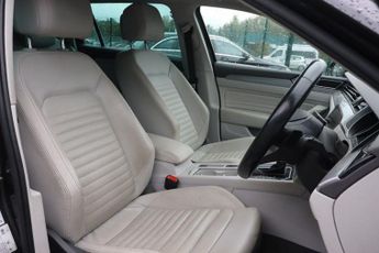 VOLKSWAGEN PASSAT 1.4 TSI 13kWh GTE Estate 5dr Petrol Plug-in Hybrid DSG Euro 6 (s