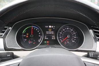VOLKSWAGEN PASSAT 1.4 TSI 13kWh GTE Estate 5dr Petrol Plug-in Hybrid DSG Euro 6 (s