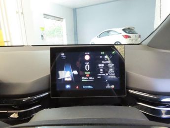 MG MG 4 64kWh SE Long Range Hatchback 5dr Electric Auto (203 ps)