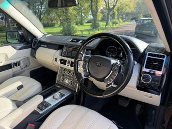 LAND ROVER RANGE ROVER 4.4 TD V8 Vogue SE SUV 5dr Diesel Auto 4WD Euro 5 (313 bhp)