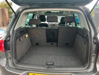 VOLKSWAGEN TIGUAN 2.0 TDI BlueMotion Tech Match SUV 5dr Diesel DSG 4WD Euro 5 (s/s