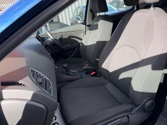 SEAT LEON 1.6 TDI CR SE Hatchback 5dr Diesel DSG Euro 5 (s/s) (105 ps)