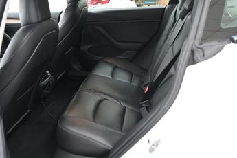TESLA Model 3 Standard Range Plus Saloon 4dr Electric Auto RWD (241 bhp)