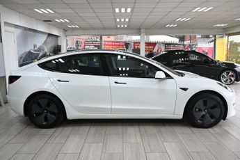 TESLA Model 3 Standard Range Plus Saloon 4dr Electric Auto RWD (241 bhp)