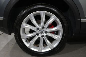 VOLKSWAGEN T-ROC 2.0 TSI SEL SUV 5dr Petrol DSG 4Motion Euro 6 (s/s) (190 ps)