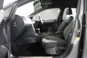 VOLKSWAGEN GOLF 2.0 TDI R-Line Hatchback 5dr Diesel DSG Euro 6 (s/s) (150 ps)