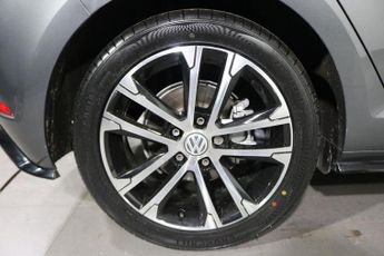VOLKSWAGEN GOLF 2.0 TDI R-Line Hatchback 5dr Diesel DSG Euro 6 (s/s) (150 ps)