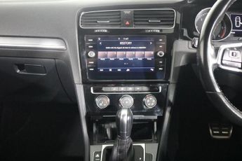 VOLKSWAGEN GOLF 2.0 TDI R-Line Hatchback 5dr Diesel DSG Euro 6 (s/s) (150 ps)