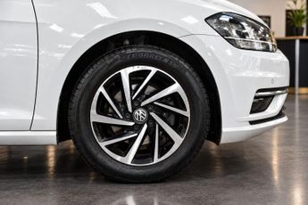 VOLKSWAGEN GOLF 1.0 TSI Match Hatchback 5dr Petrol Manual Euro 6 (s/s) (115 ps)