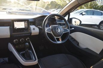 RENAULT CLIO 1.6 E-TECH Techno Hatchback 5dr Petrol Hybrid Auto Euro 6 (s/s) 