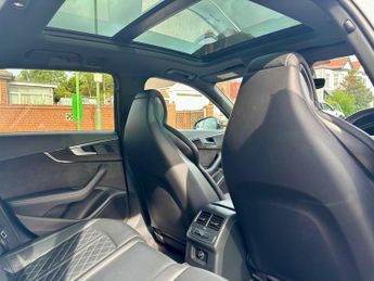 AUDI S4 AVANT GREAT SPEC CAR 3.0 TFSI V6 Estate 5dr Petrol Tiptronic quattro 3