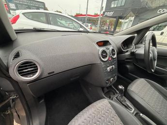 VAUXHALL CORSA 1.4 16V SE Hatchback 5dr Petrol Auto Euro 5 (100 ps)