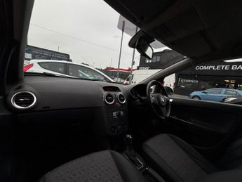 VAUXHALL CORSA 1.4 16V SE Hatchback 5dr Petrol Auto Euro 5 (100 ps)