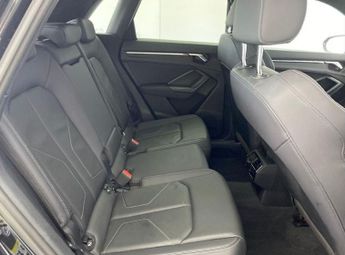 AUDI Q3 1.5 TFSI CoD 35 Black Edition SUV 5dr Petrol S Tronic Euro 6 (s/