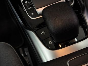 MERCEDES-BENZ A CLASS 2.0 A35 AMG (Premium Plus) Hatchback 5dr Petrol SpdS DCT 4MATIC 