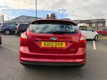 FORD FOCUS 1.6 TDCi Zetec Hatchback 5dr Diesel Manual Euro 5 (s/s) (115 ps)
