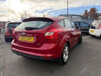 FORD FOCUS 1.6 TDCi Zetec Hatchback 5dr Diesel Manual Euro 5 (s/s) (115 ps)