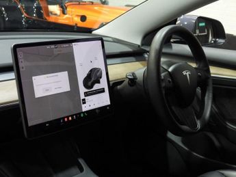 TESLA Model 3 (Dual Motor) Performance Saloon 4dr Electric Auto 4WDE (Performa