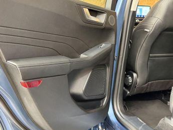 FORD KUGA 2.5 Duratec 14.4kWh Vignale SUV 5dr Petrol Plug-in Hybrid CVT Eu