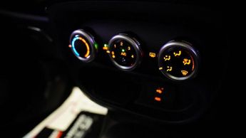 FIAT 500L 1.6 MultiJet Trekking MPV 5dr Diesel Manual Euro 5 (s/s) (105 bh
