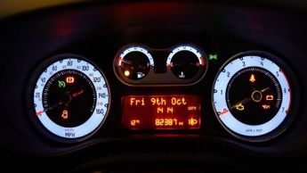 FIAT 500L 1.6 MultiJet Trekking MPV 5dr Diesel Manual Euro 5 (s/s) (105 bh