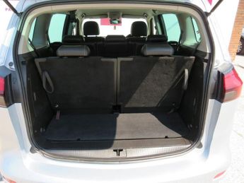VAUXHALL ZAFIRA TOURER 1.4i Turbo Tech Line Nav MPV 5dr Petrol Auto Euro 6 (140 ps)
