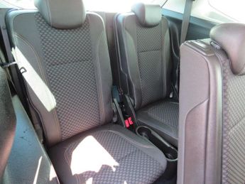 VAUXHALL ZAFIRA TOURER 1.4i Turbo Tech Line Nav MPV 5dr Petrol Auto Euro 6 (140 ps)