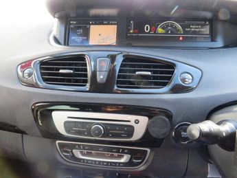 RENAULT GRAND SCENIC 1.5 dCi ENERGY Dynamique TomTom MPV 5dr Diesel Manual Euro 5 (s/