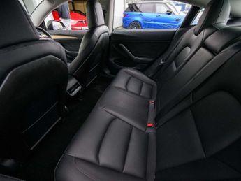 TESLA Model 3 Standard Range Plus Saloon 4dr Electric Auto RWD (241 bhp)