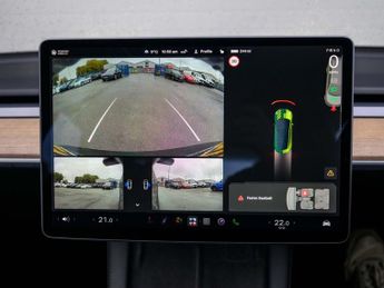 TESLA Model 3 Standard Range Plus Saloon 4dr Electric Auto RWD (241 bhp)