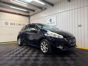 Peugeot 208 1.2 VTi PureTech Style Hatchback 3dr Petrol Manual Euro 5 (82 ps