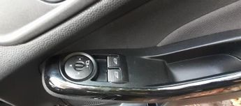 FORD FIESTA 1.0T EcoBoost Zetec Hatchback 5dr Petrol Powershift Euro 6 (100 