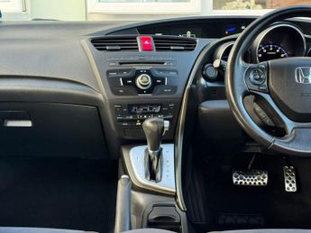 HONDA CIVIC 1.8 i-VTEC ES Hatchback 5dr Petrol Auto Euro 5 (142 ps)