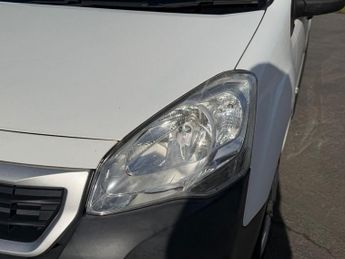 PEUGEOT PARTNER 1.6 BlueHDi 756 S Panel Van 6dr Diesel Manual L2 (112 g/km, 97.6
