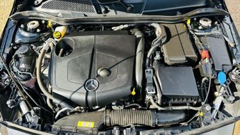 MERCEDES-BENZ A CLASS 2.1 A200d AMG Line (Executive) Hatchback 5dr Diesel 7G-DCT Euro 