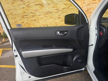 NISSAN X-TRAIL 2.0 dCi Tekna SUV 5dr Diesel Auto 4WD Euro 5 (AVM) (150 ps)
