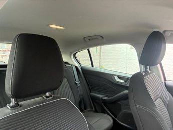 FORD FOCUS 1.0T EcoBoost Titanium Hatchback 5dr Petrol Auto Euro 6 (s/s) (1