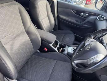 NISSAN QASHQAI 1.6 dCi N-Connecta SUV 5dr Diesel XTRON 2WD Euro 6 (s/s) (130 ps