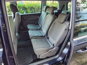 VOLKSWAGEN SHARAN 2.0 TDI BlueMotion Tech SE Nav MPV 5dr Diesel DSG Euro 6 (s/s) (