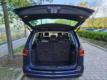 VOLKSWAGEN SHARAN 2.0 TDI BlueMotion Tech SE Nav MPV 5dr Diesel DSG Euro 6 (s/s) (