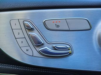 MERCEDES-BENZ C CLASS 2.1 C220d AMG Line (Premium Plus) Coupe 2dr Diesel G-Tronic+ Eur