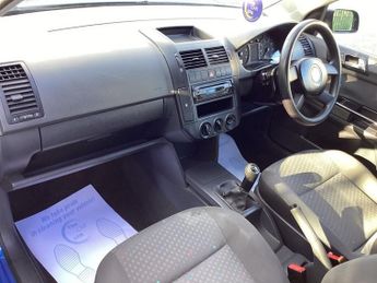 VOLKSWAGEN POLO 1.4 Twist Hatchback 5dr Petrol Manual (156 g/km, 75 bhp)