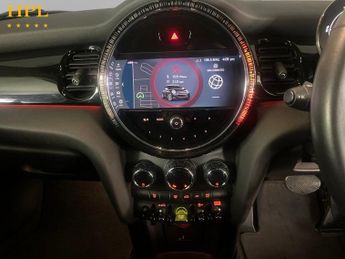 MINI Electric Hatch Cooper SE 32.6kWh Level 1 Hatchback 3dr Electric Auto (184 ps)