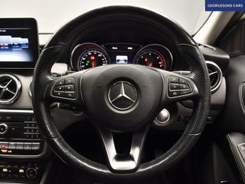 MERCEDES-BENZ GLA CLASS 2.1 GLA220d Sport (Executive) SUV 5dr Diesel 7G-DCT 4MATIC Euro 