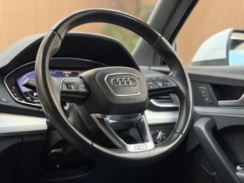 AUDI Q5 2.0 TDI 40 S line SUV 5dr Diesel S Tronic quattro Euro 6 (s/s) (